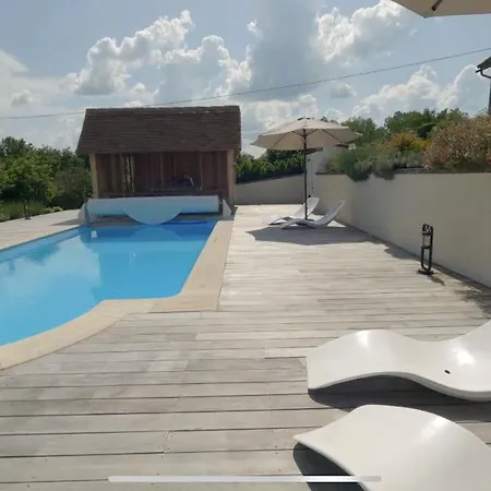 Le Clos Des Buis Gite De Charme Pour 4 Voyageurs * Cazals (Lot)